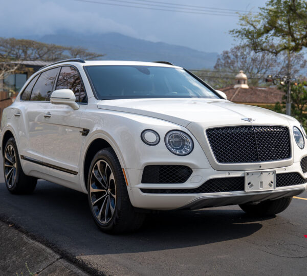 Bentley Bentayga V8 – The Pinnacle of Power, Prestige & Precision