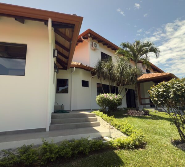 Retire in Luxury — Your Dream Home in Atenas, Costa Rica