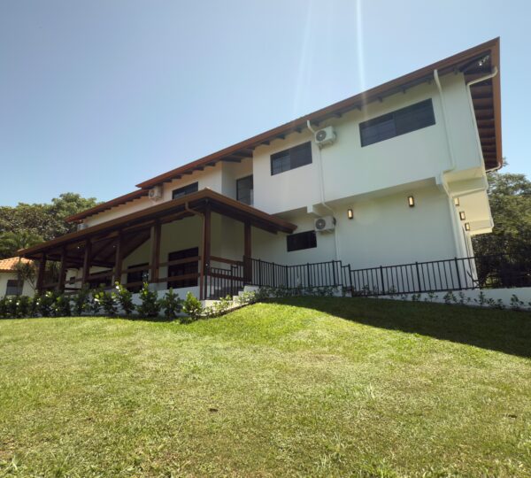 Retire in Luxury — Your Dream Home in Atenas, Costa Rica