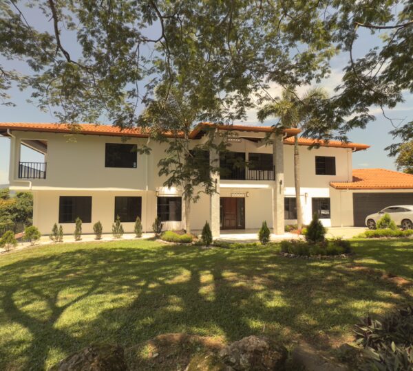 Retire in Luxury — Your Dream Home in Atenas, Costa Rica