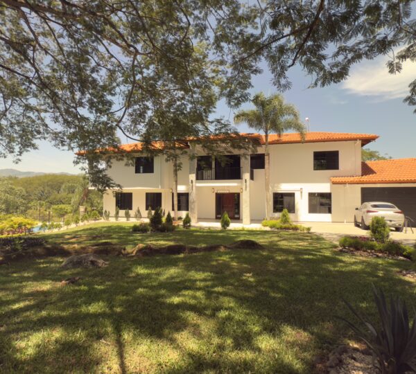 Retire in Luxury — Your Dream Home in Atenas, Costa Rica
